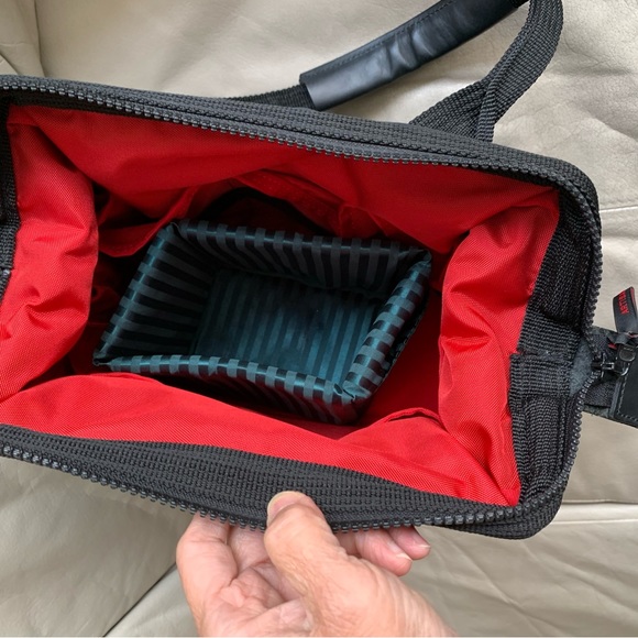 Artisan & Artist CLASSIC - CLASP OPENING COMPACT HANDBAG from Japan - NEW - Picture 15 of 16